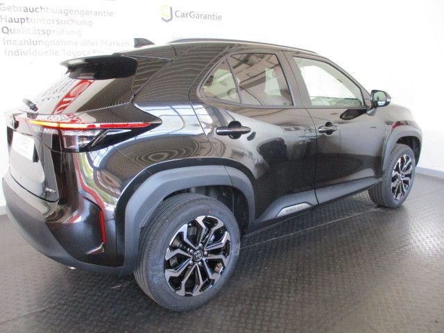Fahrzeugabbildung Toyota Yaris Cross Hybrid FWD Teamplayer