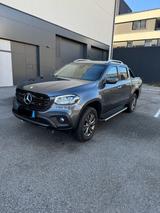 Mercedes-Benz X 250 - graue Mercedes-Benz X-Klasse