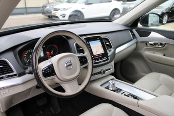 Volvo XC90 - 10