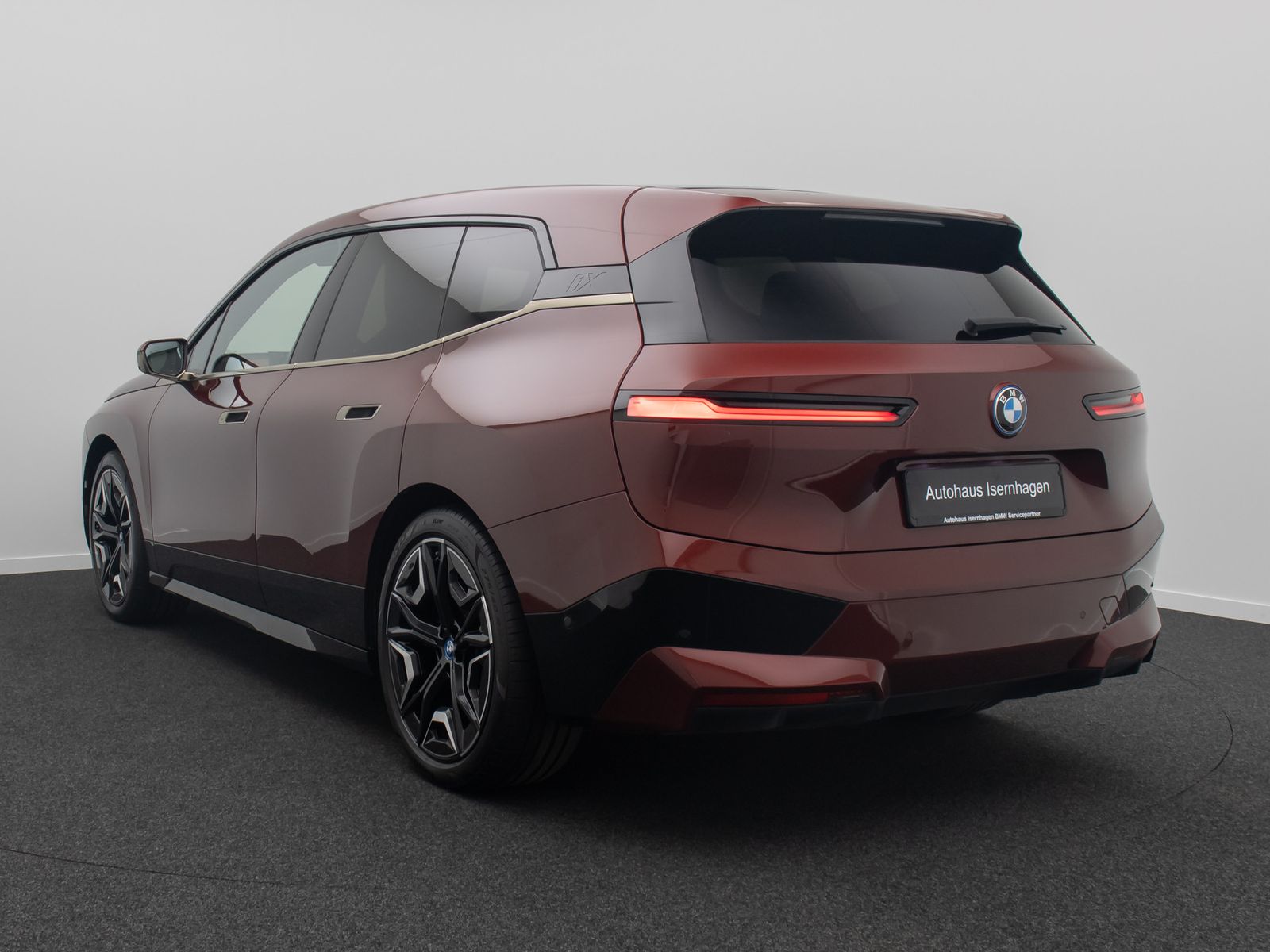 Fahrzeugabbildung BMW iX xD50 Sport Panorama Laser 360&deg;H/K SoftCL 22"