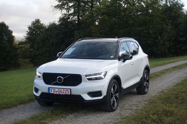 Volvo XC40 R Design Recharge Plug-In Hybrid 2WD