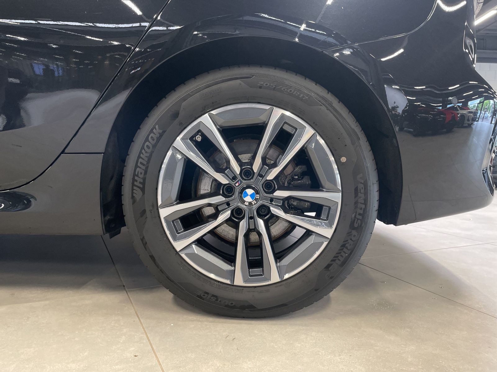 BMW 223 Active Tourer - Bild 14
