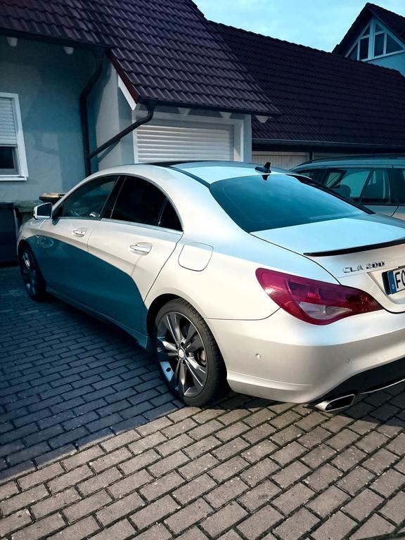 Mercedes-Benz CLA 200