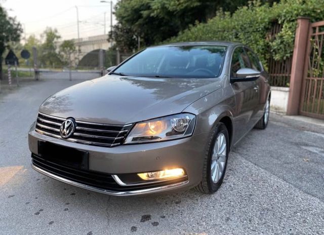 Volkswagen Passat 1.6 TDI Trendline BlueM. Tech.