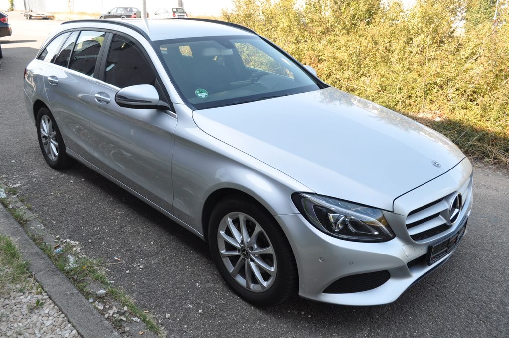 Image of Mercedes-Benz C 200