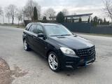 Mercedes-Benz ML 350 BlueTEC 4MATIC - AMG Line, 21 Zoll AMG  - Mercedes-Benz ML 350 von privat