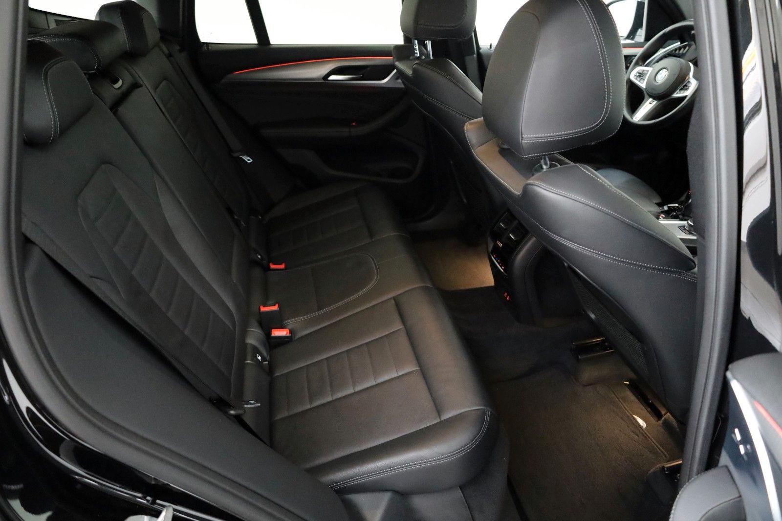 Fahrzeugabbildung BMW X3 30d xDrive M Sport Leder,Navi,LED,Akustikglas
