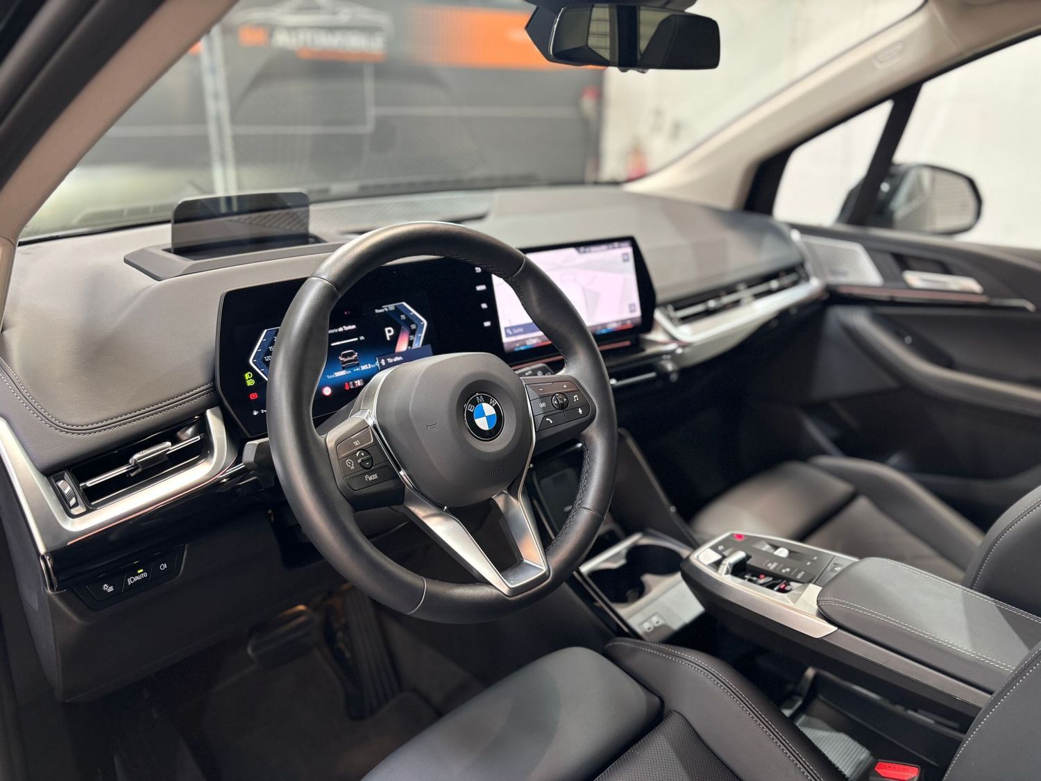 Fahrzeugabbildung BMW 218 Active Tourer Luxury Line Pano#HeadUp#H&K#Ka