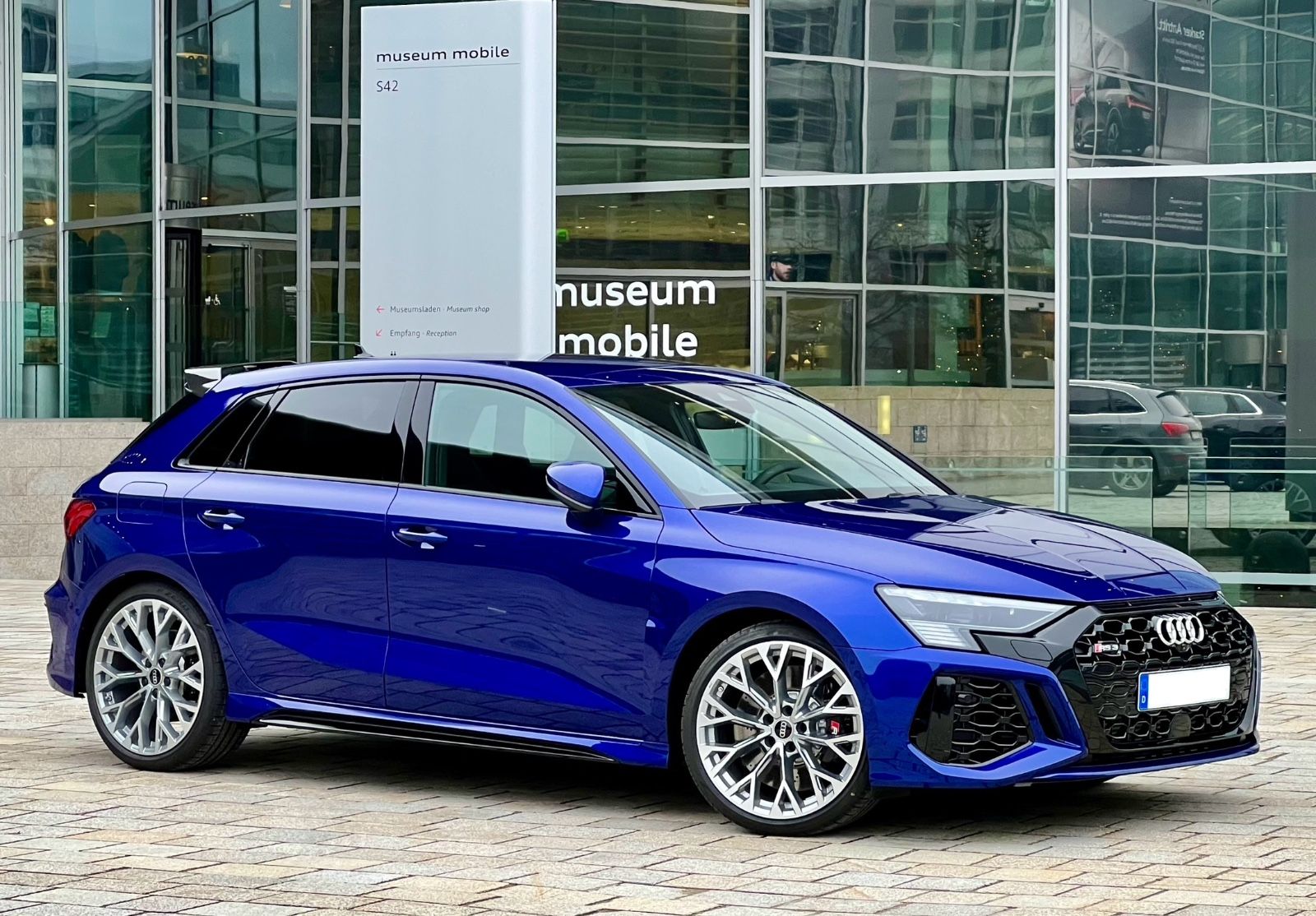 AUDI RS3 San Marino Blau 360° Massage Head Up Carbon
