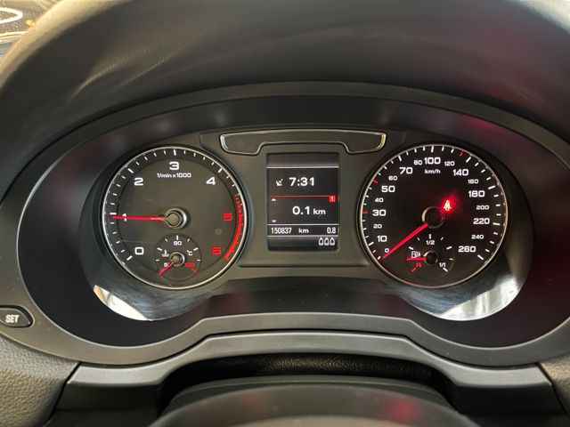 Audi Q3 sport 2,0 TDI S-LINE*LED*NAVI*AHK*HIFI*DAB*