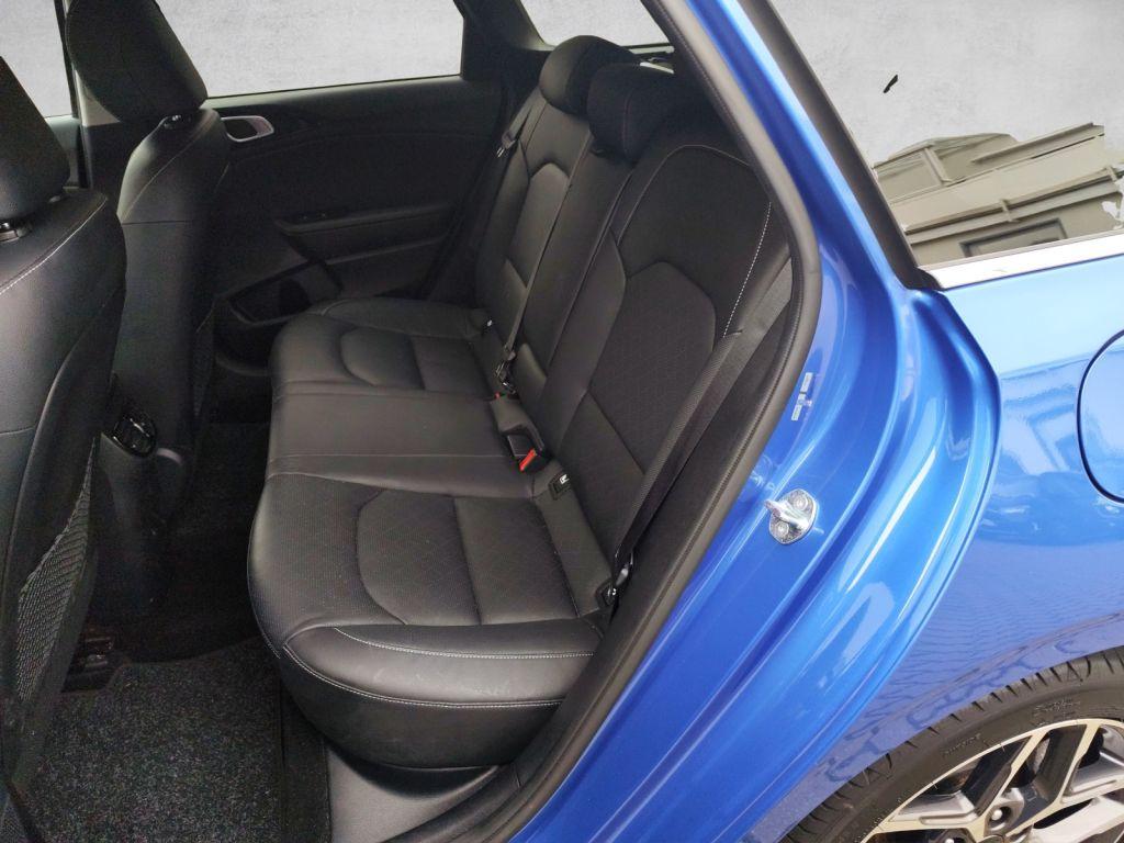 Kia Ceed SW 1.5T AT Platinum Leder