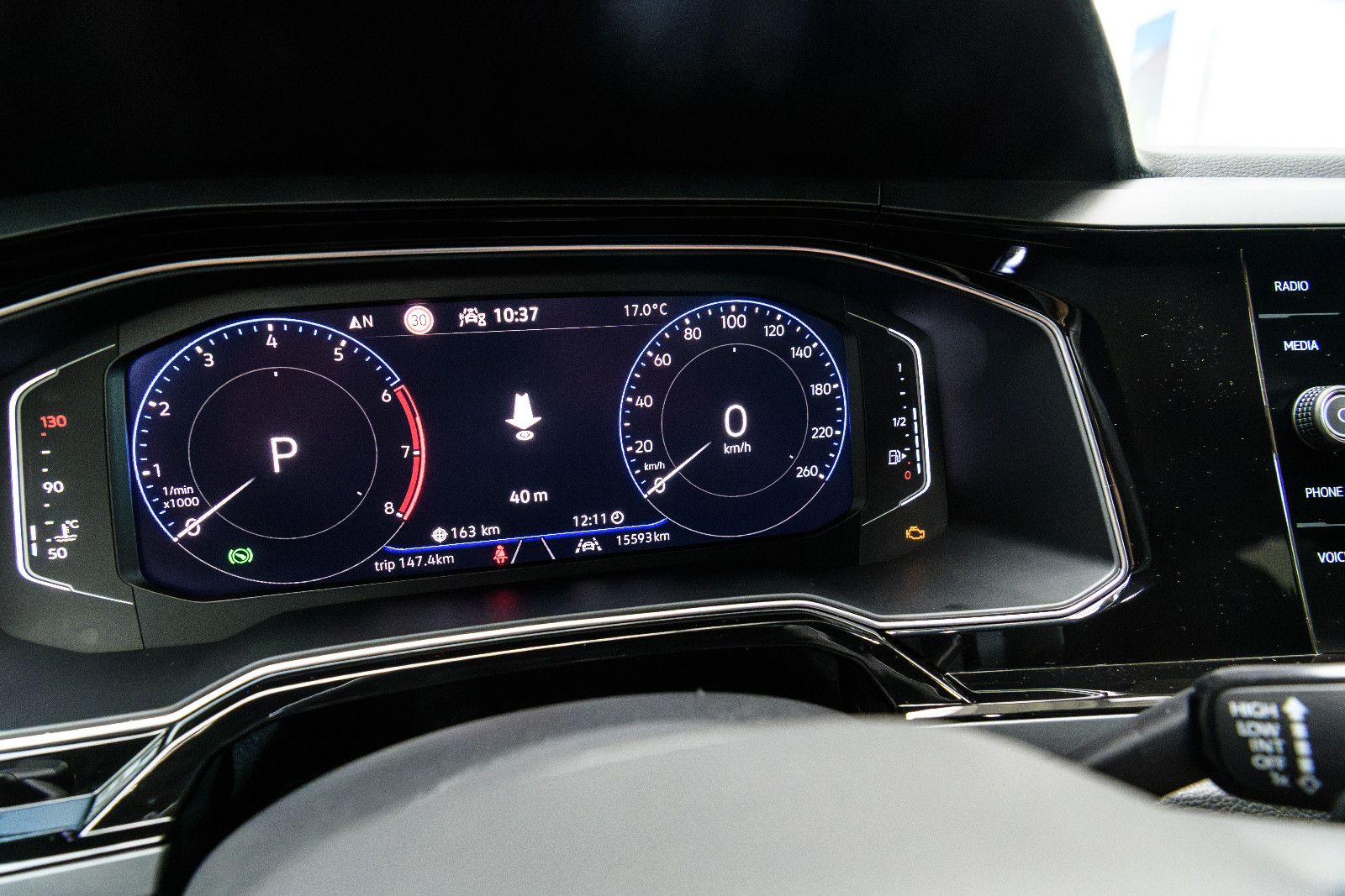 Fahrzeugabbildung Volkswagen Taigo R-Line 1.5 TSI DSG IQ-LED+AHK+KAMERA+ACC