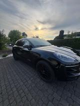 Porsche Macan GTS  - Porsche Gebrauchtwagen in Bonn