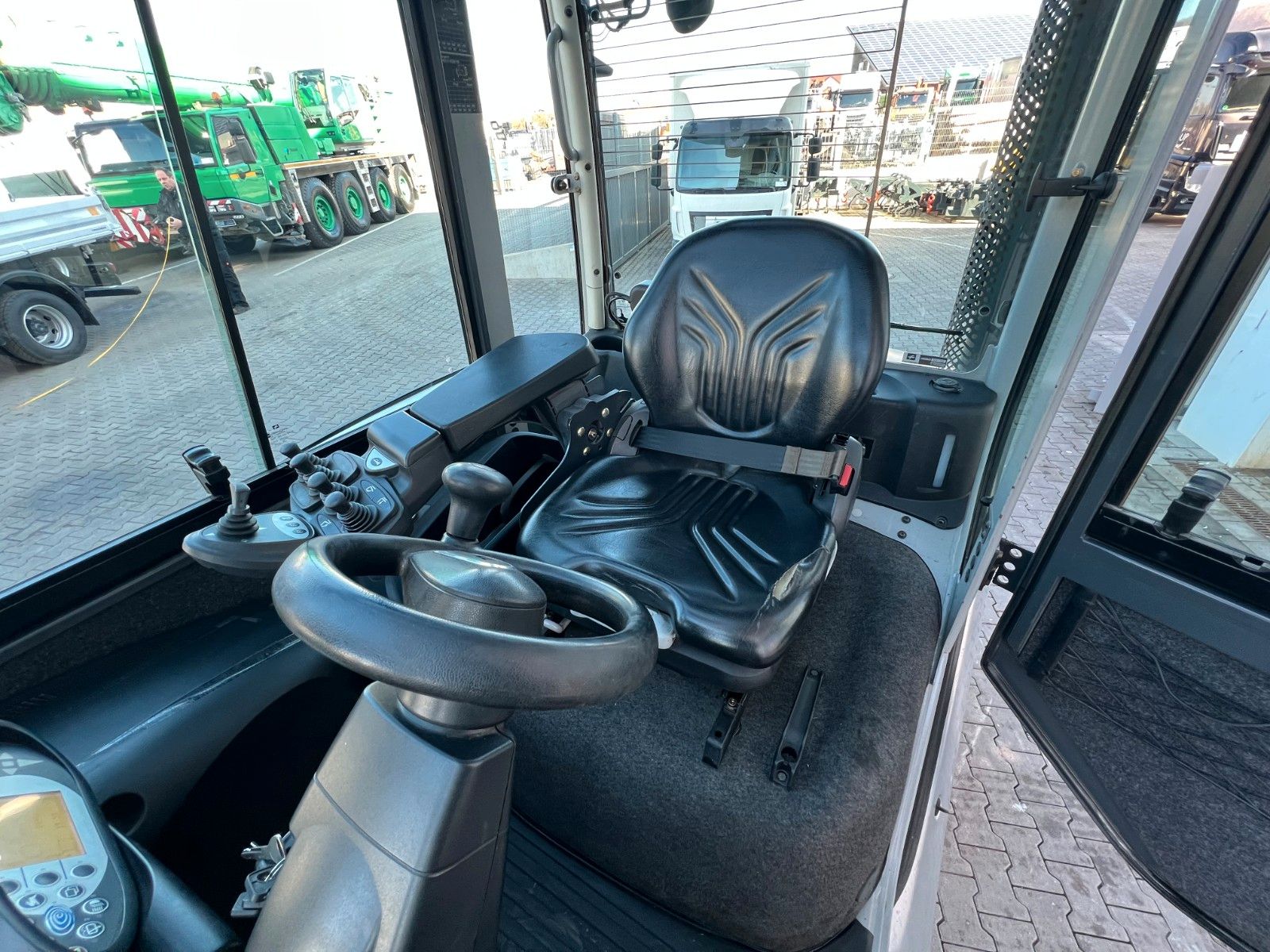 Fahrzeugabbildung Still RX70-80 / Duplex: 4.70m! / Zinkenversteller / SS