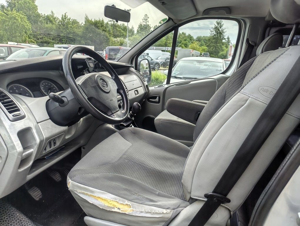 Fahrzeugabbildung Opel Vivaro L1H1 2,9t DPF (145 PS) 9 Sitze