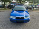 Skoda Octavia Combi Tour-AHK- KLIMA-TÜV-NEU - Skoda Octavia aus 2009: Tour