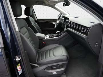 Volkswagen Touareg - 4