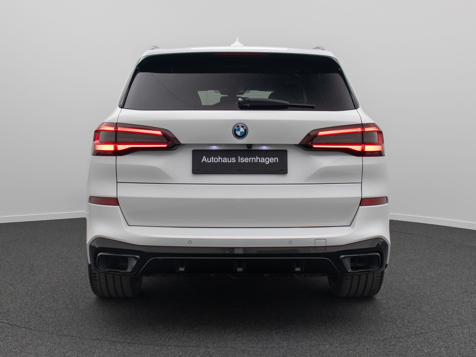 Fahrzeugabbildung BMW X5 xD45e M Sport 360° Laser SoftCl HUD DAB HiFi