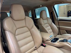 PORSCHE Cayenne Turbo PORSCHE Cayenne Turbo