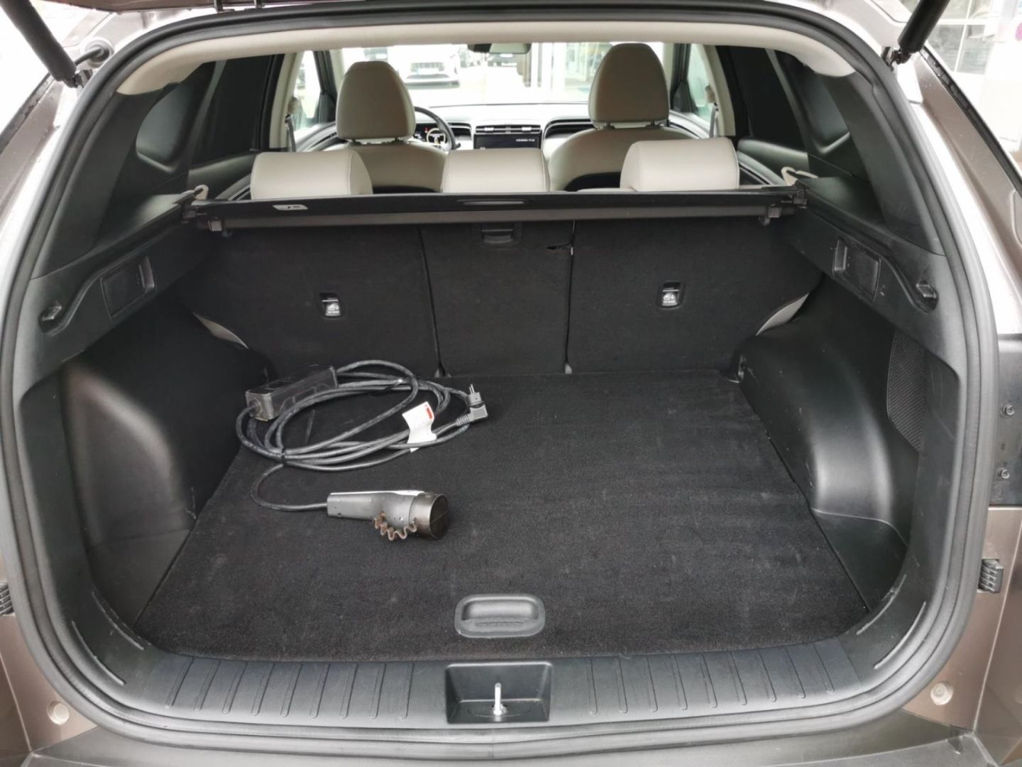 Fahrzeugabbildung Hyundai Tucson Prime Plug-In Hybrid 4WD AHK-abnehmbar Na