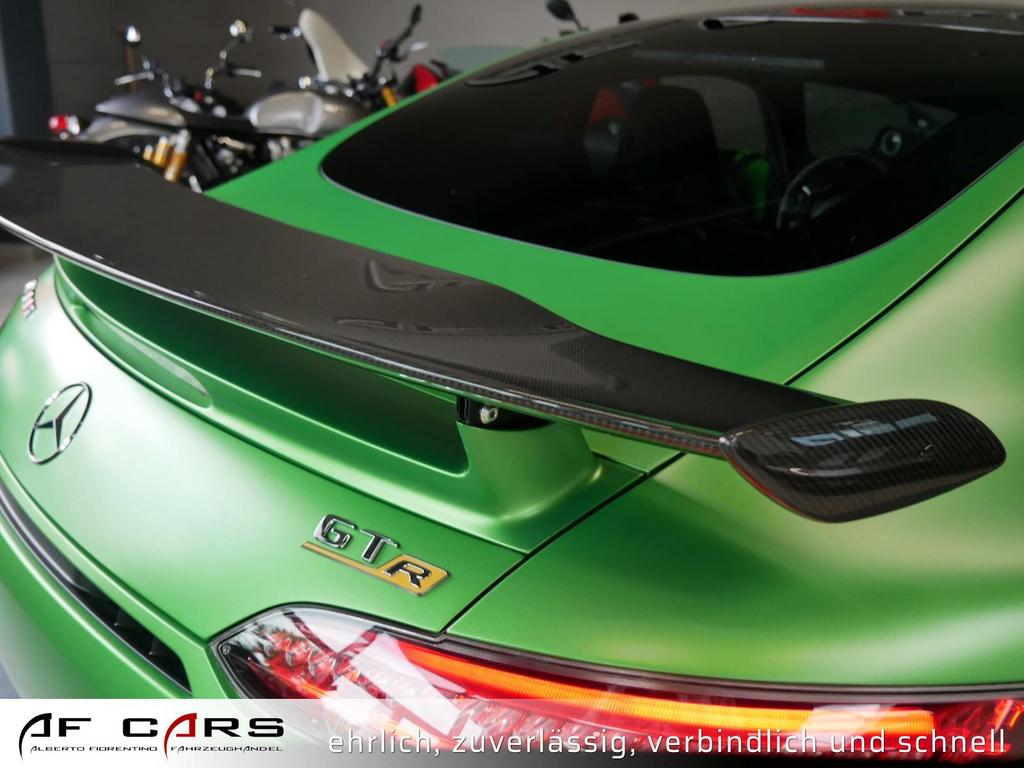 Mercedes-Benz AMG GT R