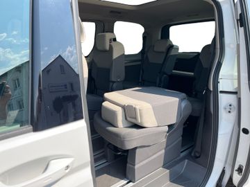Volkswagen T7 Multivan - 11