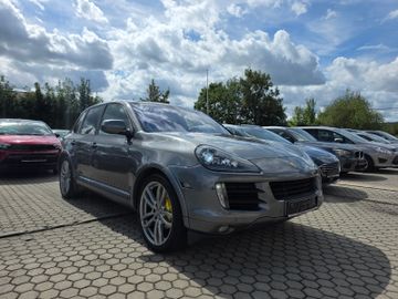 Porsche Cayenne - 9