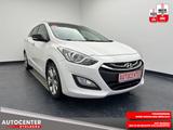 Hyundai i30 FIFA World Cup Edition "PANO-NAVI-CAM-ALU" - Hyundai i30 Gebrauchtwagen in Aachen