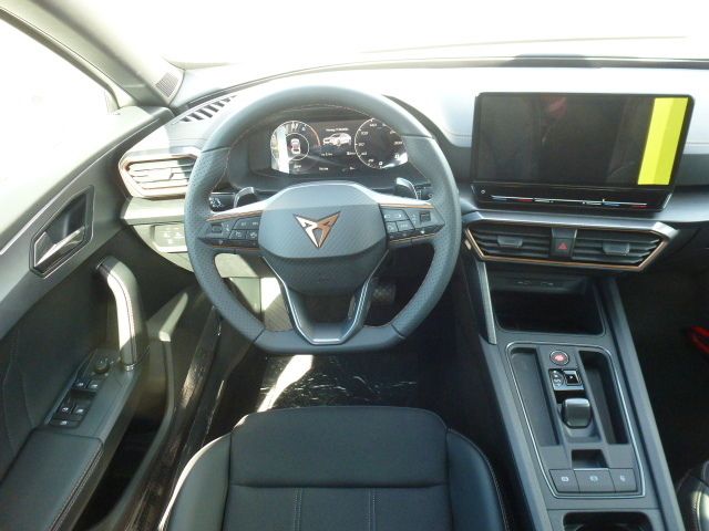 Fahrzeugabbildung CUPRA Formentor 1.5 TSI DSG + SHZ + Allwetter