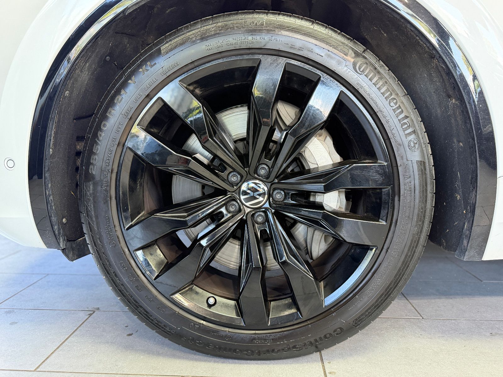 Fahrzeugabbildung Volkswagen Touareg R-Line 4Motion|PANO|NIGHT|LAST EDITION|