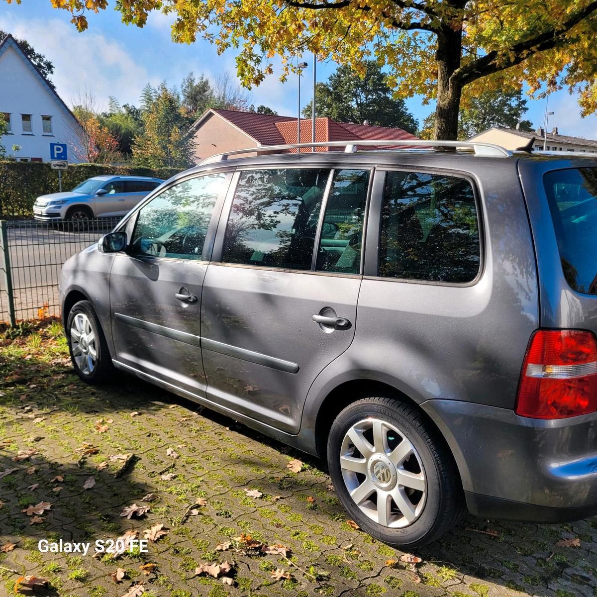 Volkswagen Touran 2006 — interior
