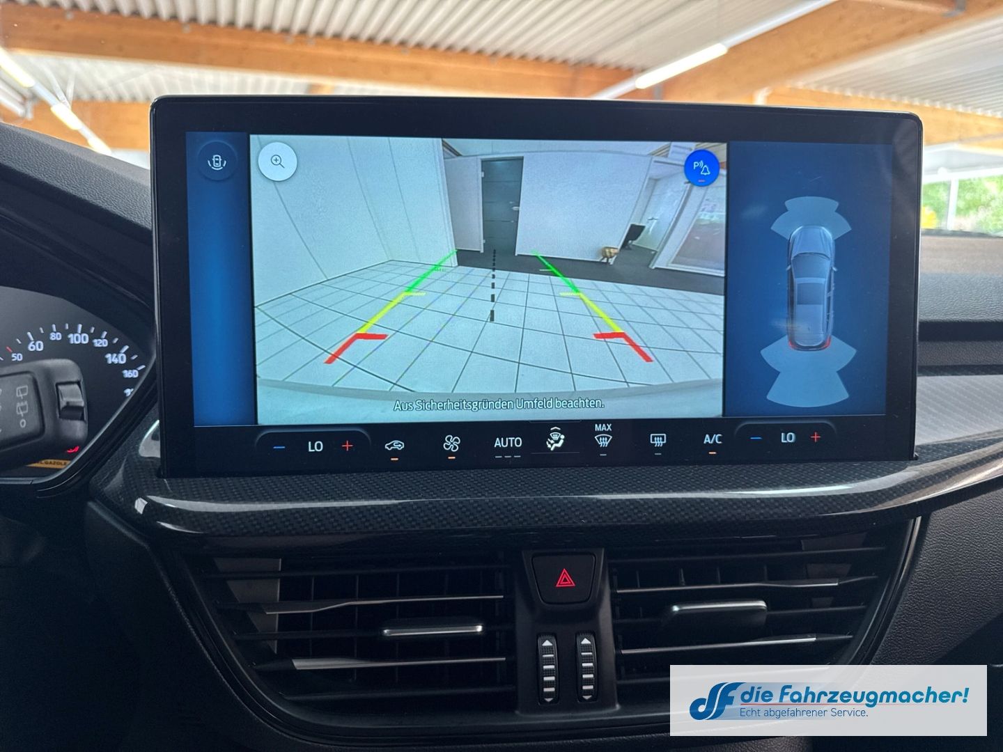 Fahrzeugabbildung Ford Focus ST-Line Navi LED ACC Apple CarPlay Android