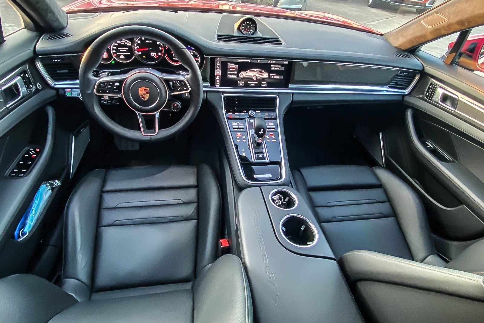 Fahrzeugabbildung Porsche Panamera SportTurismo GTS 4.0 NIGHT VISION ANHZV