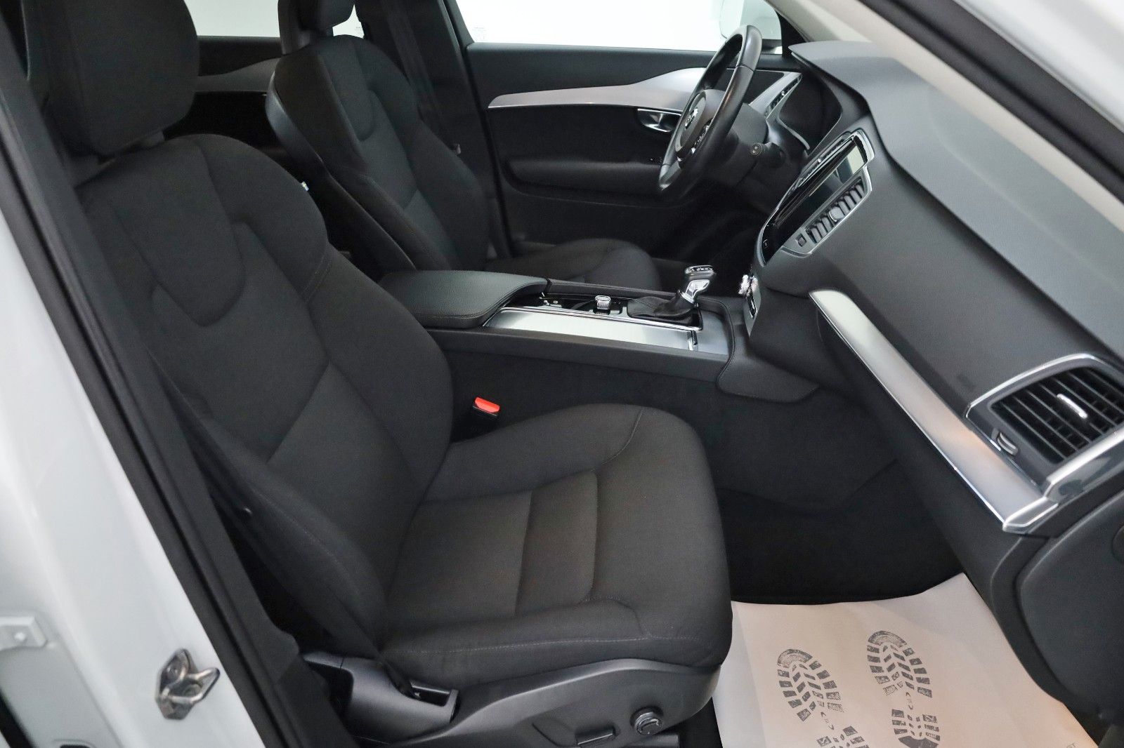 Fahrzeugabbildung Volvo XC90 Momentum AWD, Kamera, Navi, LED