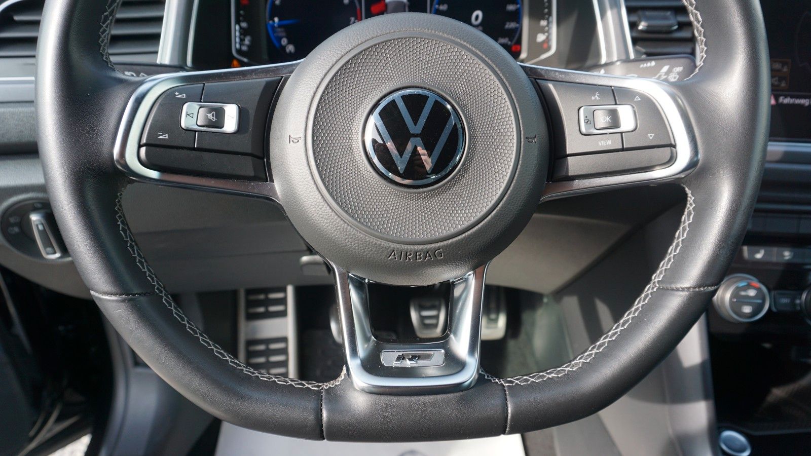 Fahrzeugabbildung Volkswagen T-Roc Cabriolet R-Line,Navi,DCC, DAB+,OPF, ALS,