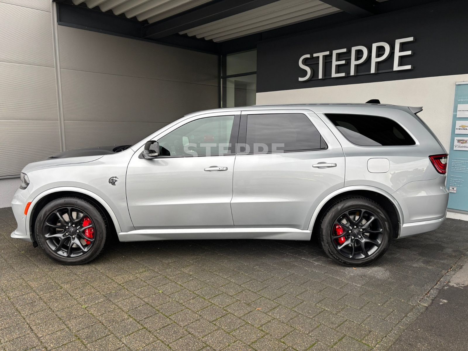 Dodge 2025 Durango SRT Hellcat Silver Bullet