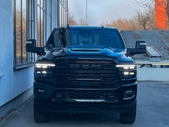 DODGE RAM 2500 Laramie Night Crew Cab 6.7HO 8 Gang