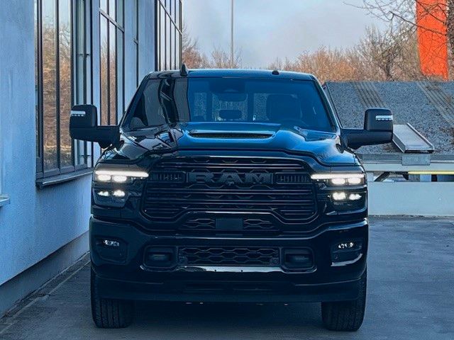 DODGE RAM 2500 Laramie Night Crew Cab 6.7HO 8 Gang