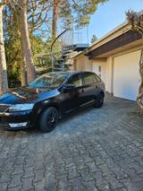 Skoda Rabid Top gepflegtes Fahrzeug - Skoda Rapid in Dresden