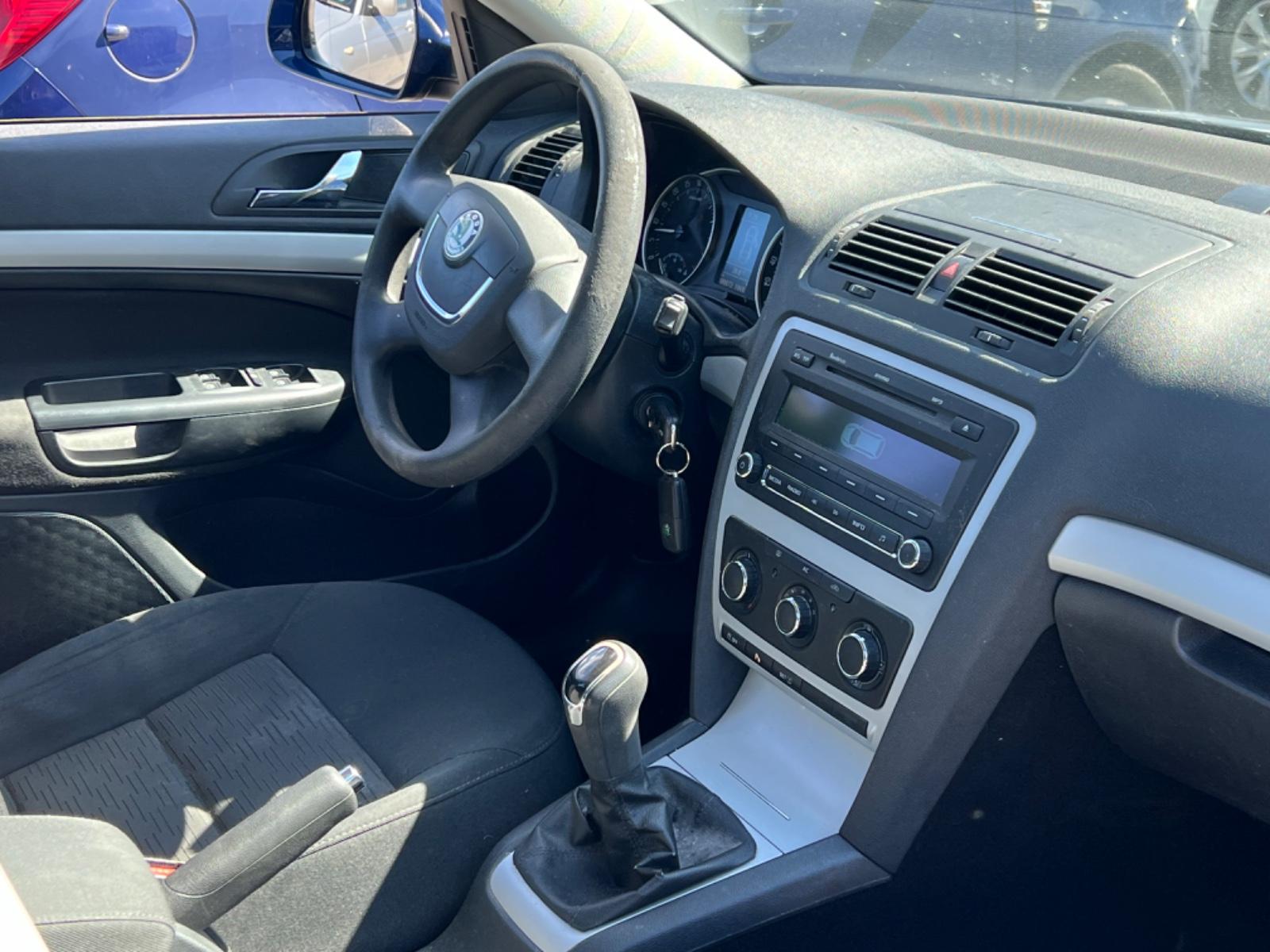 Skoda Octavia 2011 — photo 10