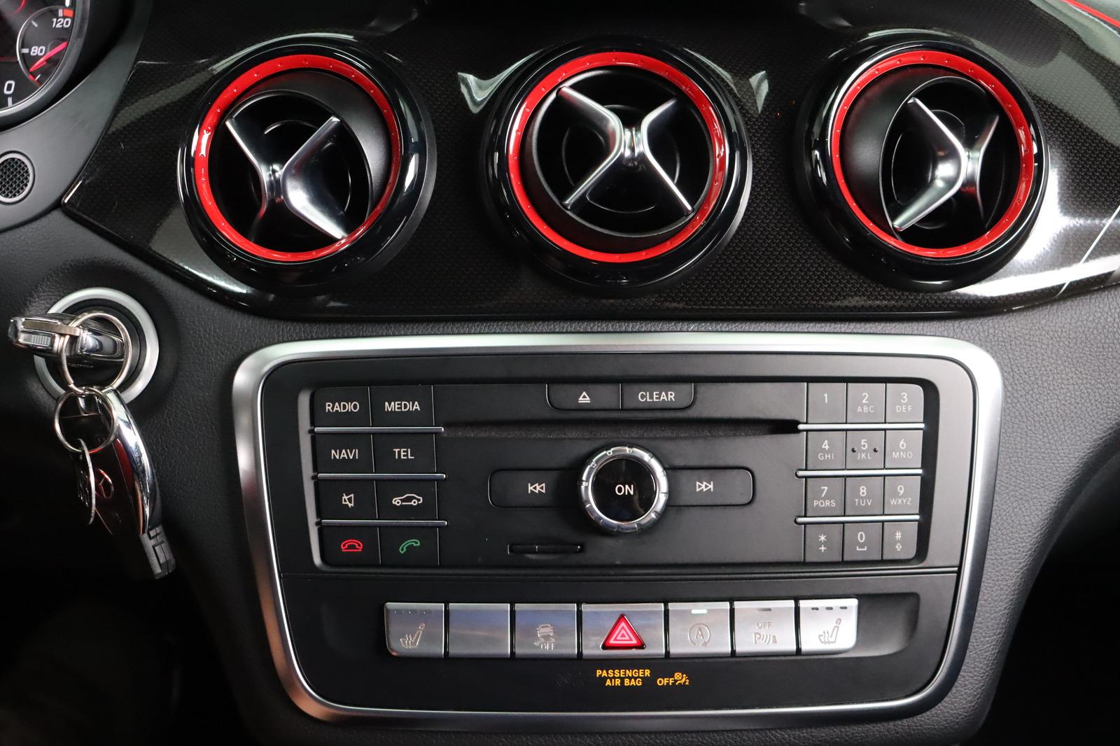 Mercedes-Benz CLA 45 AMG 4Matic Coupe * Led * Navi * Alcantara