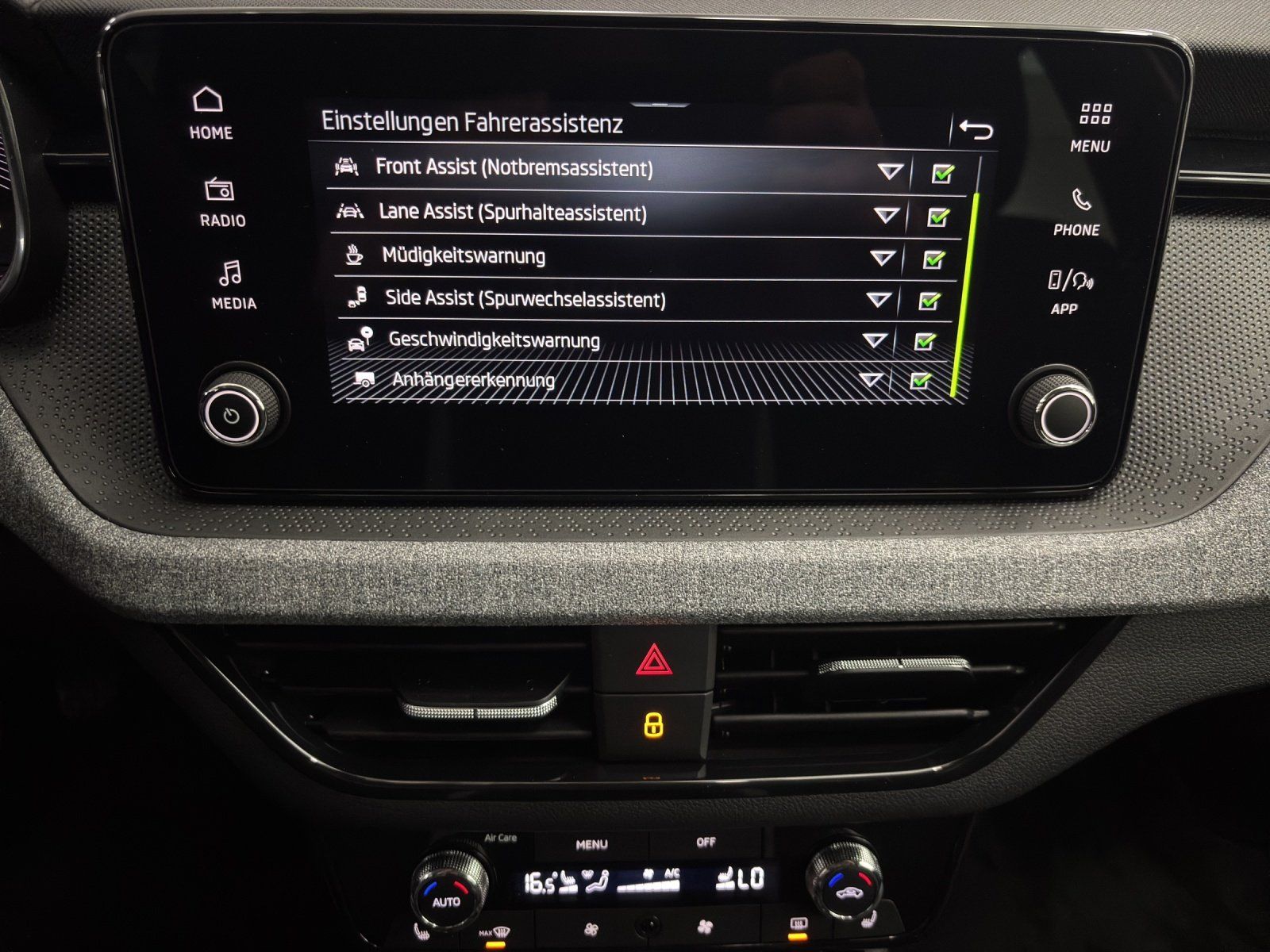 Fahrzeugabbildung SKODA Kamiq Tour 1,0 TSI 70 kW