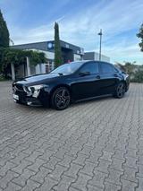Mercedes-Benz A 200 Limousine (AMG Line, Night-Paket) - gebrauchte Mercedes-Benz A 200 aus dem Jahr 2021