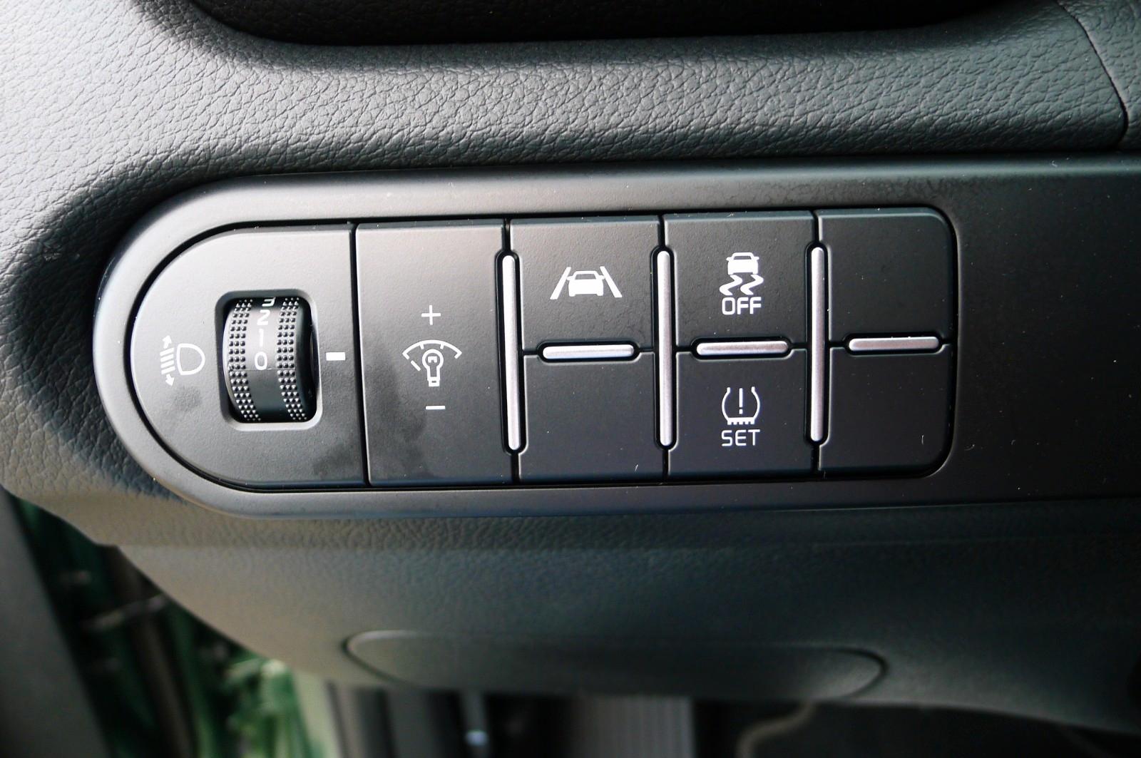 Kia Ceed SW 1.5 T-GDI 140 PS DCT Spirit/Navi/UVO