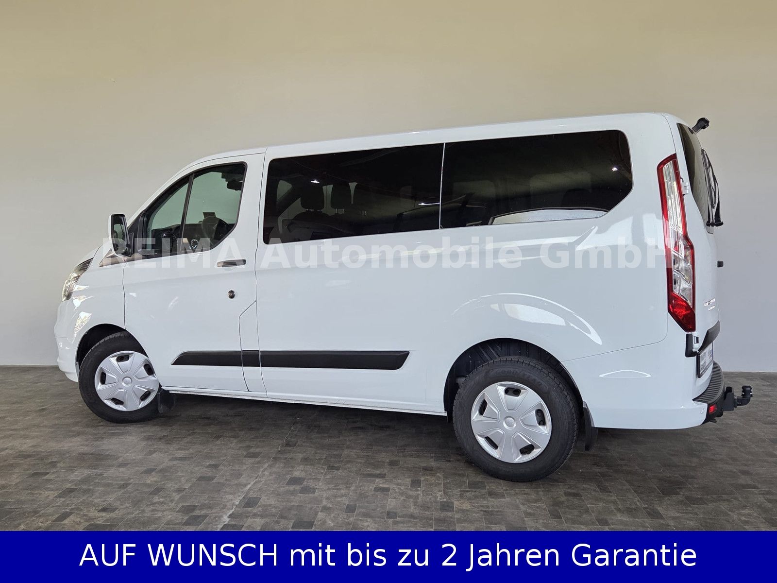 Fahrzeugabbildung Ford Transit Custom 2,0 TDi Kombi 9 Sitzer, Kamera