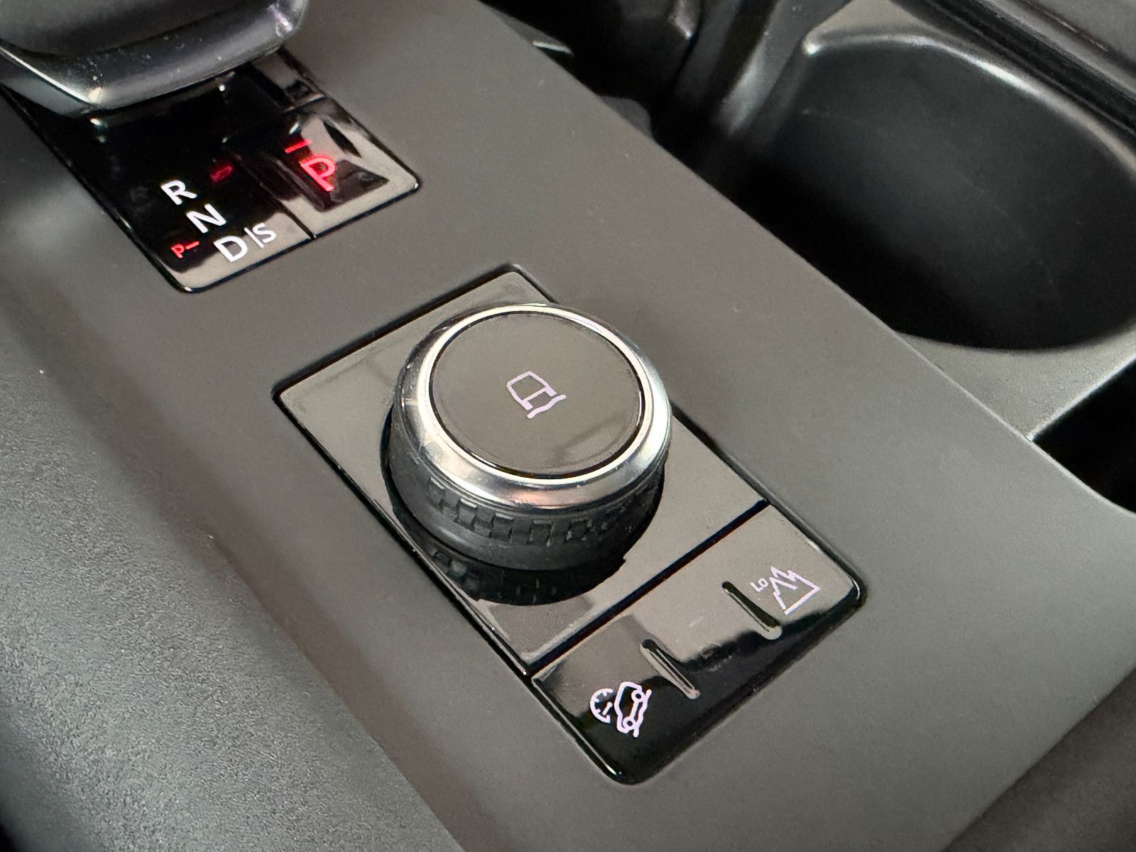 Fahrzeugabbildung Land Rover Discovery 5 R-Dynamic /PANO/MERIDIAN/360°KAM/MEM