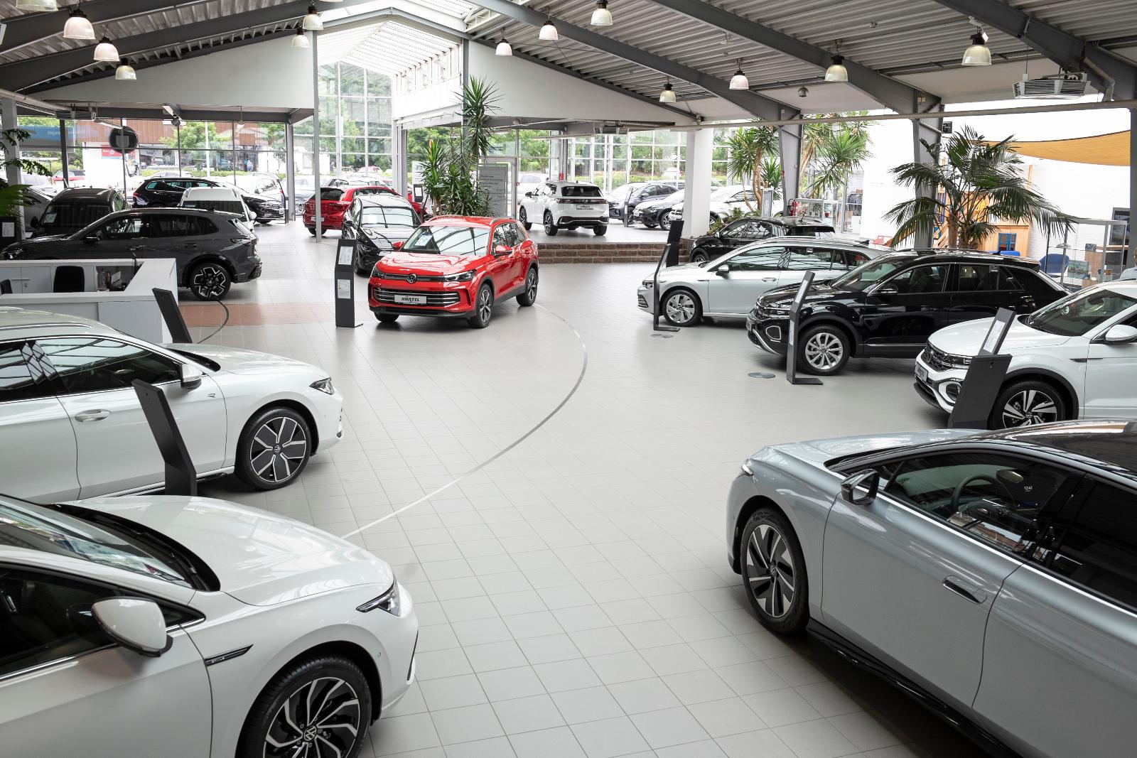 showroom-image-top