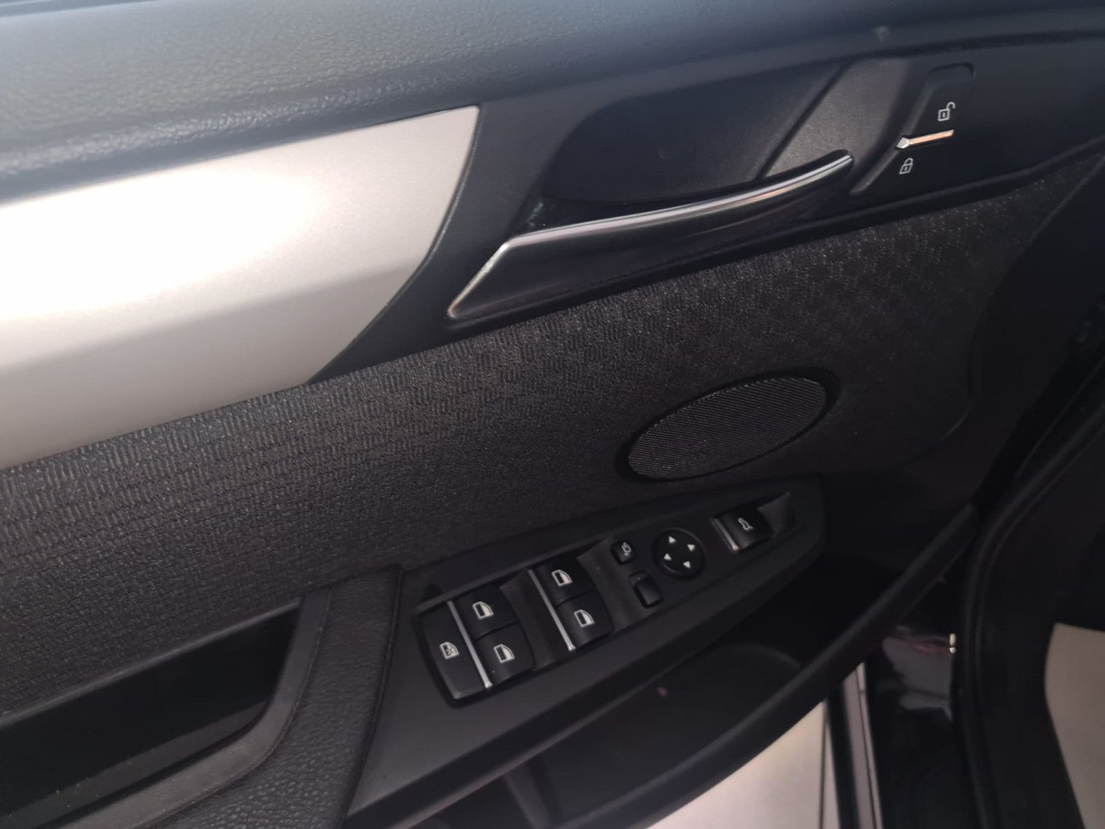 Fahrzeugabbildung BMW X3 xDrive 20 d Advantage / 1. Hand / PANO /