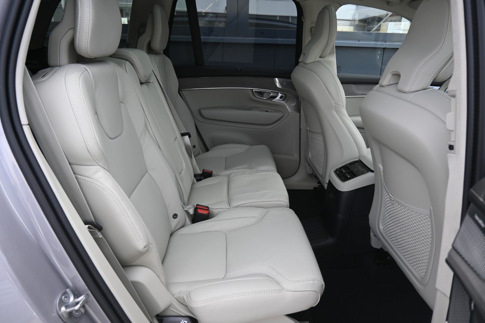 Fahrzeugabbildung Volvo XC90 T8 Ultra Dark *B&W*MASSAGE*LUFT*PANO*360°