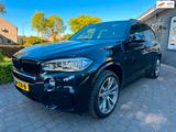 BMW X5 XDrive30d High Executive, M-pakket, Pano, VOL - schwarze BMW X5 M